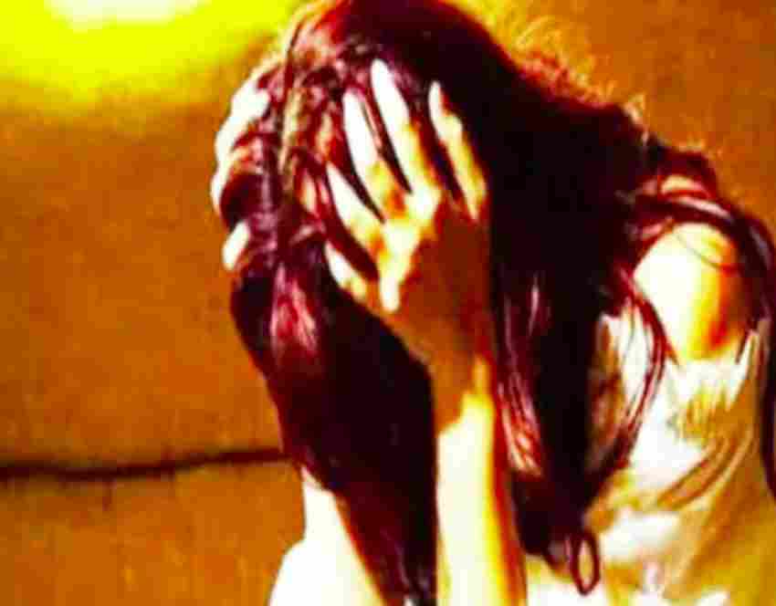 नाबालिग छात्रा / महिला का गैंगरेप यौन उत्पीड़न आगरा घर बुलाकर