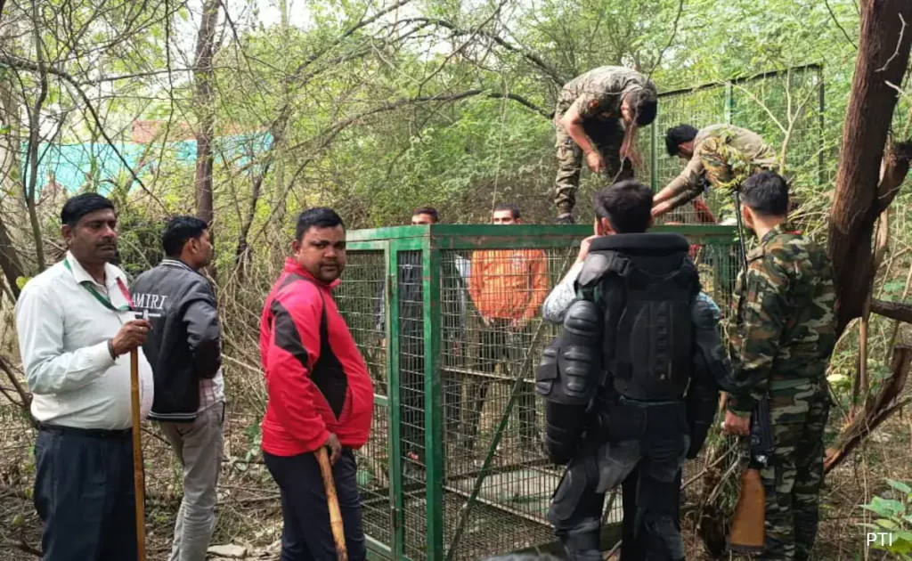 50 कर्मचारियों को चौबीसों घंटे तैनात