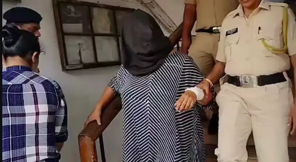 विशेष : डॉक्टर का कहना है कि बेंगलुरु के सीईओ ने बेटे का गला घोंटने के लिए किया तकिये या तौलिये का इस्तेमाल।