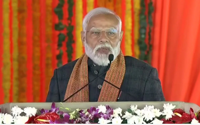 प्रधानमंत्री मोदी ने 6400 करोड़ रुपये की 53 विकास परियोजनाओं का अनावरण किया