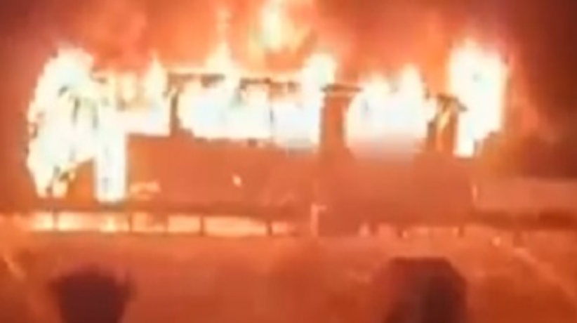 पलवल एक्सप्रेसवे पर चलती बस में लगी आग