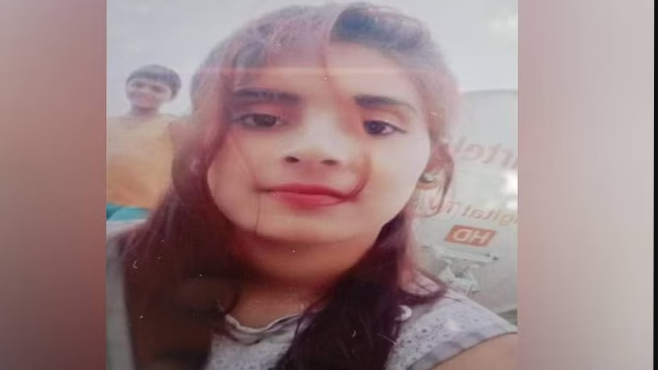 नर्सिंग छात्रा का शव फंदे से लटका मिला