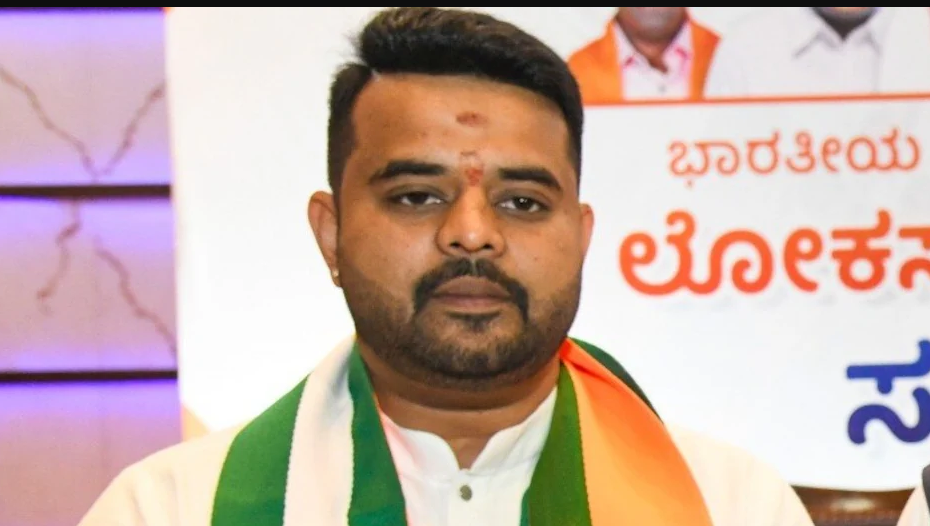 भारत लौटे प्रज्वल रेवन्ना को 5 महिला पुलिसकर्मियों ने किया गिरफ्तार