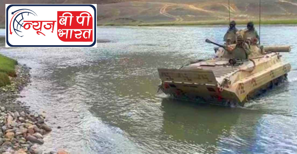टैंक अभ्यास के दौरान नदी पार करते समय पांच सैन्यकर्मी बहे