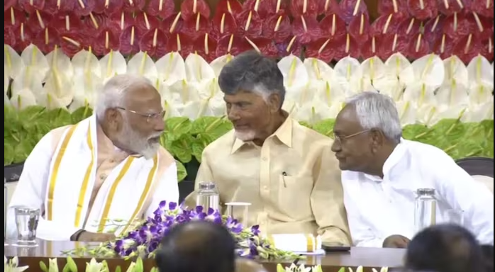 एनडीए की संसदीय दल की बैठक में नरेंद्र मोदी को चुना गया नेता
