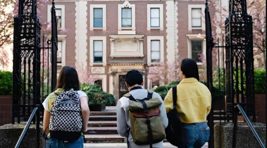 5 साल में विदेश में पढ़ रहे 633 भारतीय छात्रों की मौत, कनाडा में सबसे ज्यादा 172 छात्र मारे गए