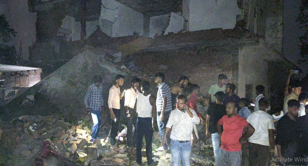 फिरोजाबाद के पटाखा गोदाम में विस्फोट, चार की मौत