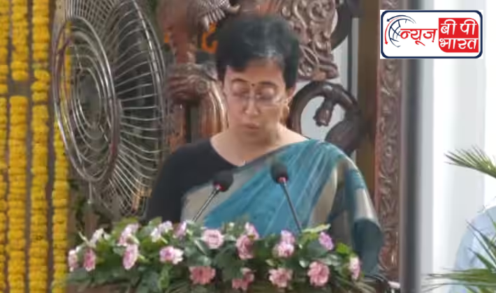 आतिशी ने ली दिल्ली की मुख्यमंत्री पद की शपथ