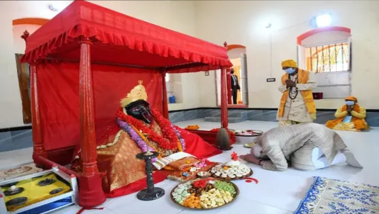 बांग्लादेश के जेशोरेश्वरी मंदिर से मां काली का मुकुट हुआ चोरी