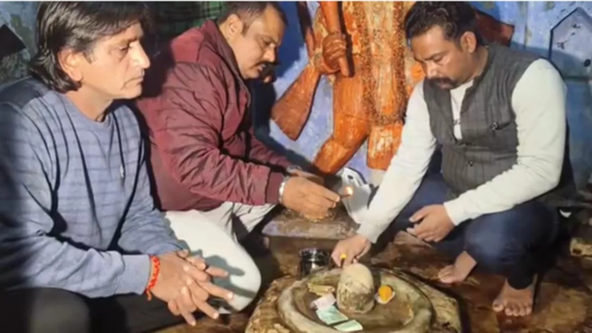 46 साल बाद संभल में शिव मंदिर में शुरू हुई पूजा-अर्चना