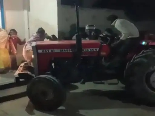 मथुरा: ट्रैक्टर से परिवार पर जानलेवा हमला, बेटी और पिता घायल