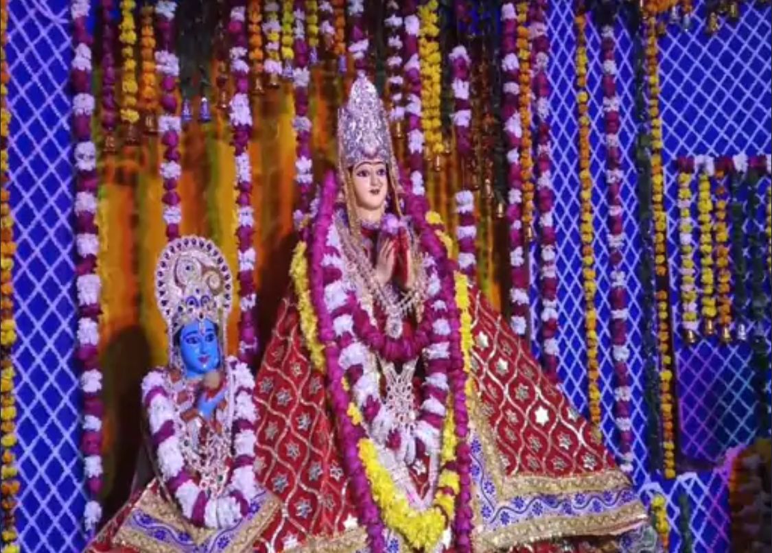 मथुरा के बेलबन में महालक्ष्मी जी के दर्शनों के लिए उमड़ा आस्था का सैलाब