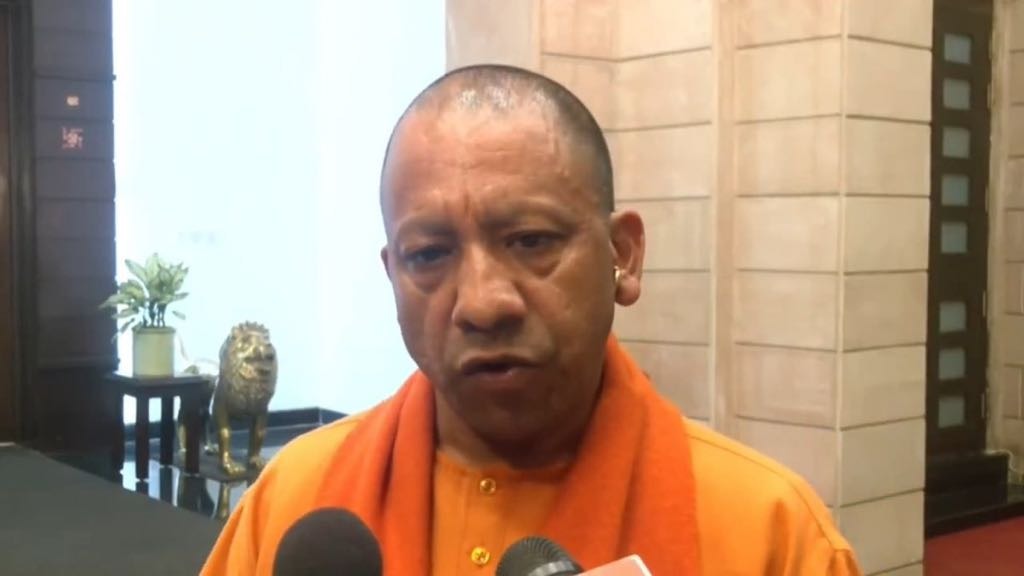 महाकुंभ 2025: भगदड़ की जानकारी देते हुए सीएम योगी हुए भावुक, आंखों से छलके आंसू