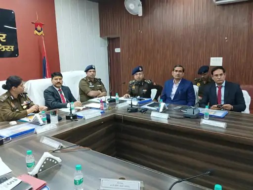 मथुरा में श्री कृष्ण जन्मस्थान शाही ईदगाह सुरक्षा पर त्रैमासिक बैठक