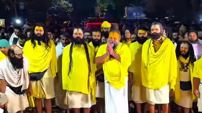 Saint Premanand: संत प्रेमानंद ने फिर शुरू की पदयात्रा