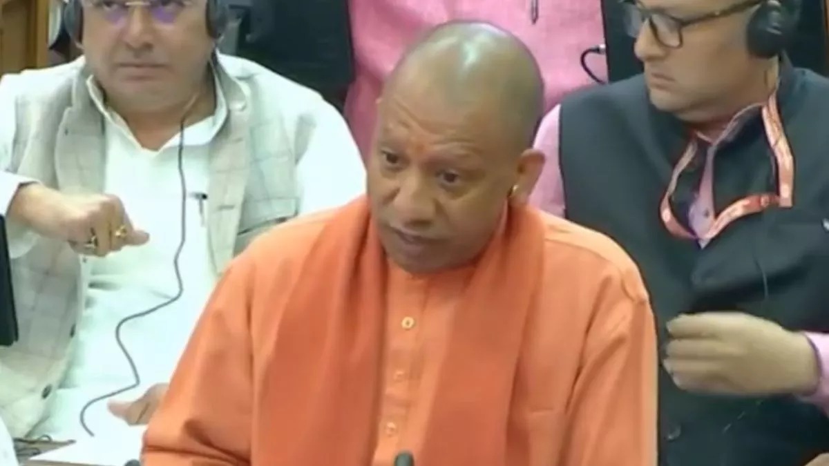 यूपी विधानसभा में भड़के CM योगी
