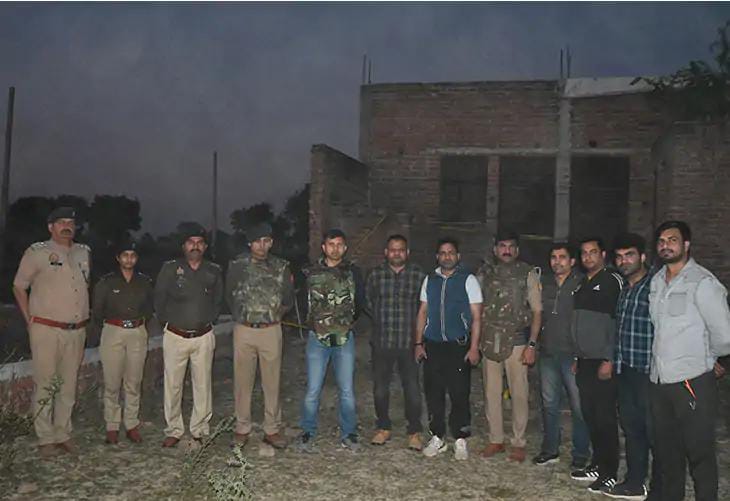 UP: एक लाख का इनामी गैंगस्टर असद मुठभेड़ में ढेर, यूपी समेत इन राज्यों में थी तलाश, हर शहर में बदलता था हुलिया