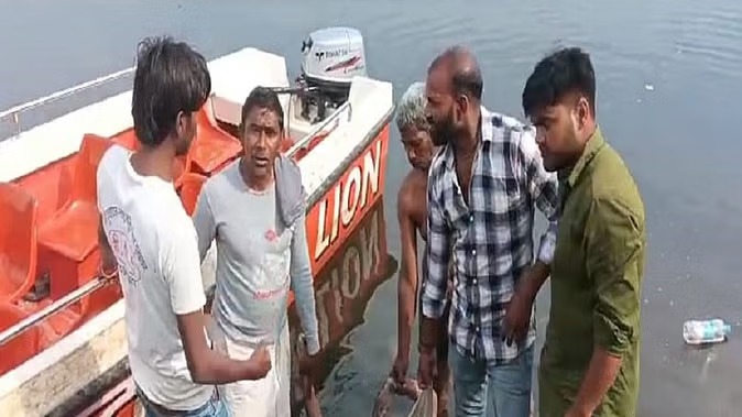 यमुना और कुंडों में नहाते समय डूबे 9 लोग