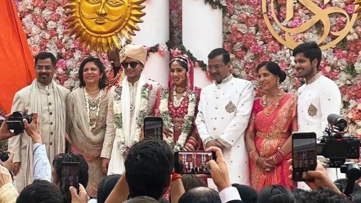 दिल्ली: पूर्व मुख्यमंत्री अरविंद केजरीवाल की बेटी हर्षिता केजरीवाल ने रचाई शादी