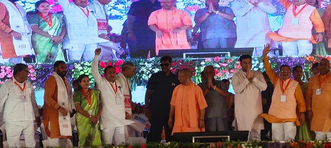 मुख्यमंत्री योगी आदित्यनाथ का कासगंज दौरा: 724 करोड़ की विकास परियोजनाओं का लोकार्पण, सोरों के विकास की घोषणा