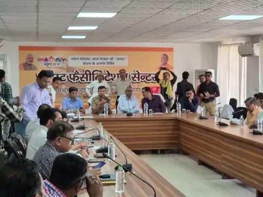 बांके बिहारी कॉरिडोर पर मंथन: कमिश्नर-DIG बोले, समय की ज़रूरत है ये प्रोजेक्ट