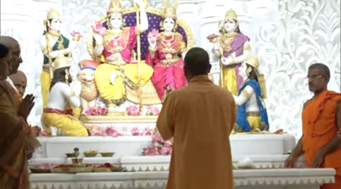 प्राण प्रतिष्ठा महोत्सव: अपने मंदिर में विराजमान हुए प्रभु श्रीराम और माता सीता, गूंजे वैदिक मंत्र; रामनगरी के इतिहास में जुड़ा स्वर्णिम अध्याय