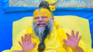 वृंदावन: प्रेमानंद महाराज से मिलने पहुंचे अंबाला की शिक्षिकाएं