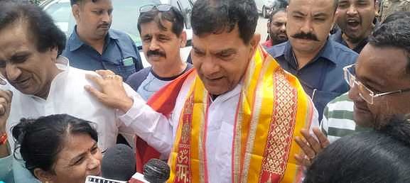 ना बिजली आएगी ना बिल आएगा...फ्री हो गई,एके शर्मा का तंज.