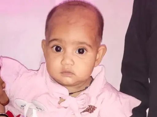 मथुरा: तेज रफ्तार कार ने दादी-नातिन को मारी टक्कर, दो साल की बच्ची की मौत.