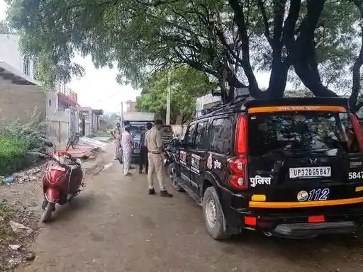 मथुरा: आंगनबाड़ी केंद्र में सेंधमारी, बच्चों के लिए रखा गया पोषण आहार ले उड़े चोर