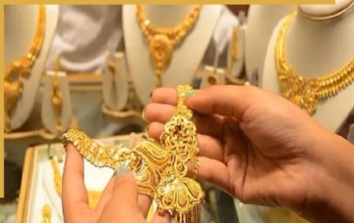 सोना-चांदी की कीमतों में जबरदस्त उछाल, इस साल सोना ₹44,466 और चांदी ₹60,616 महंगी