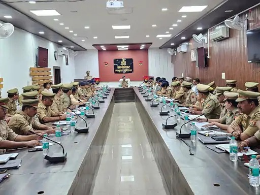 मथुरा पुलिस विभाग में बड़ा फेरबदल, एसएसपी श्लोक कुमार ने 22 उप निरीक्षकों का किया तबादला