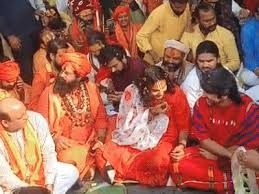 धीरेंद्र शास्त्री की पदयात्रा की दिल्ली से वृंदावन तक गूंज: उमड़ा जनसैलाब, कहा, अब तो दस मुख वाला भी हमारे साथ है