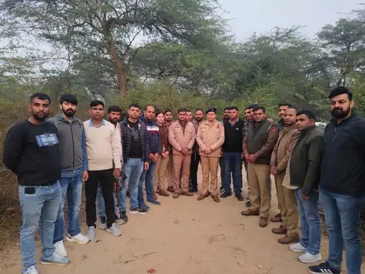 मथुरा: एमए छात्रा का अपहरण, 24 घंटे में पुलिस ने किया खुलासा, महिला समेत 3 को पकड़ा